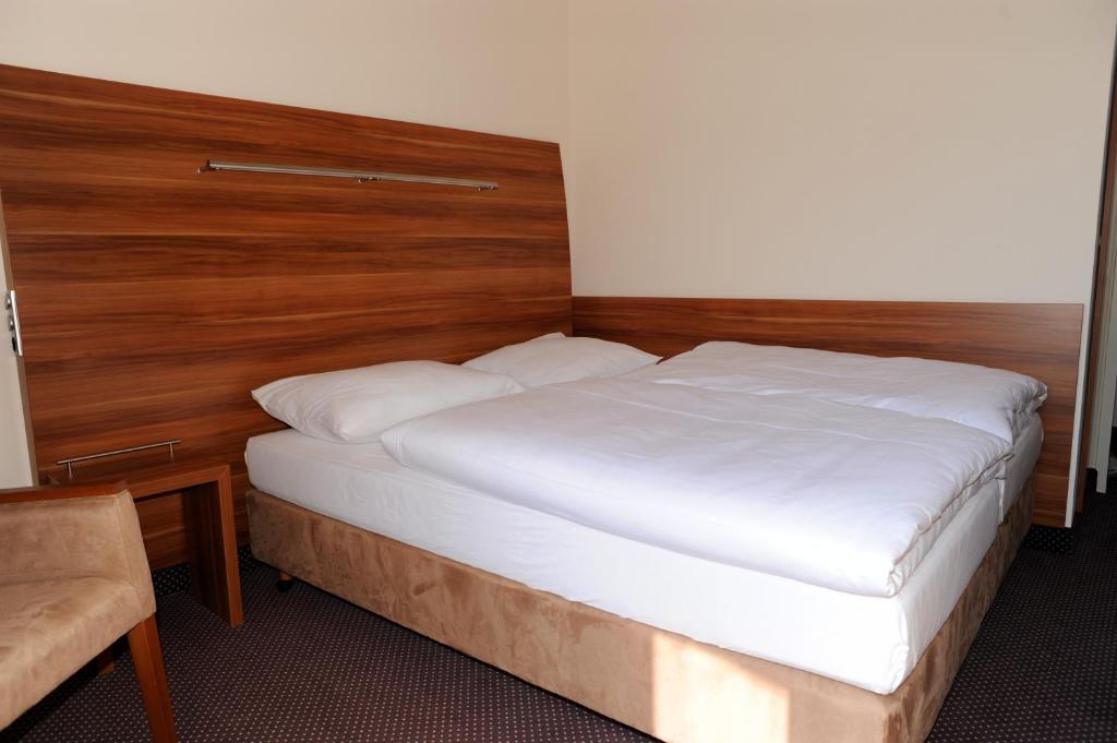 Albert Premier Hotel Bagnoles de l'Orne Normandie Room photo